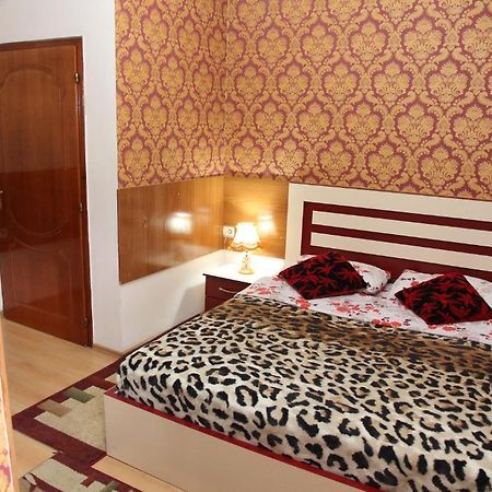 Hotel Parlamenti Tirana Room photo