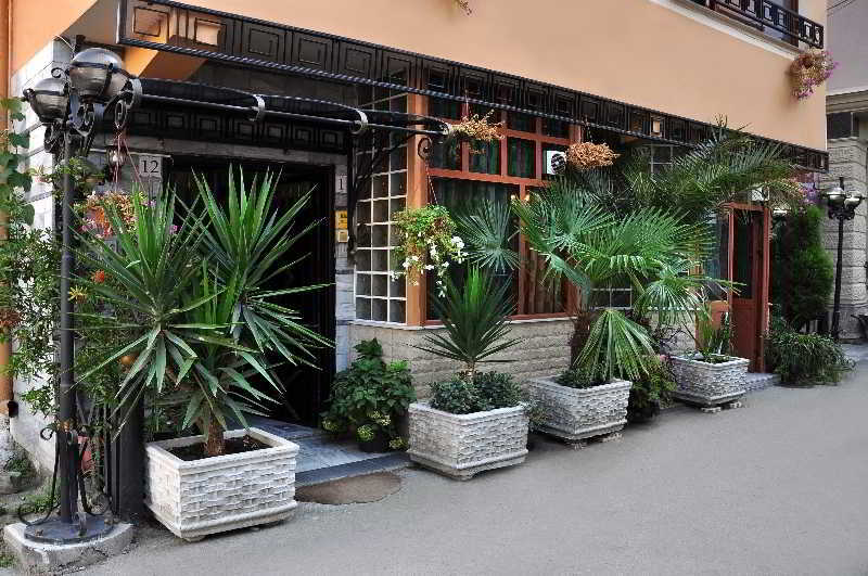 Hotel Parlamenti Tirana Exterior photo