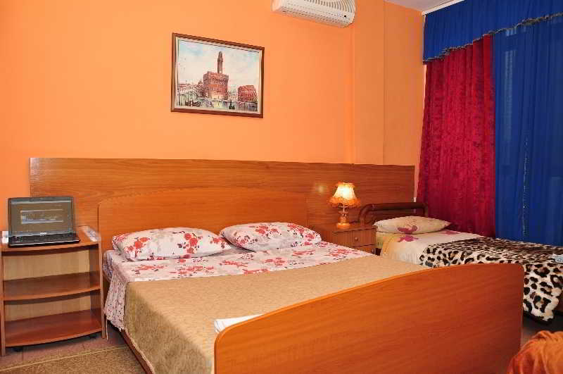 Hotel Parlamenti Tirana Exterior photo