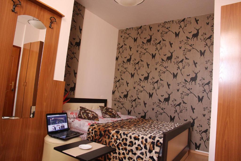 Hotel Parlamenti Tirana Room photo