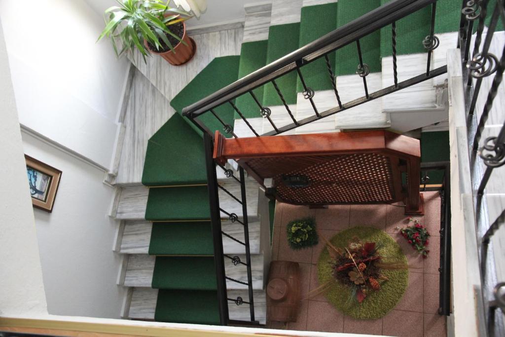 Hotel Parlamenti Tirana Exterior photo